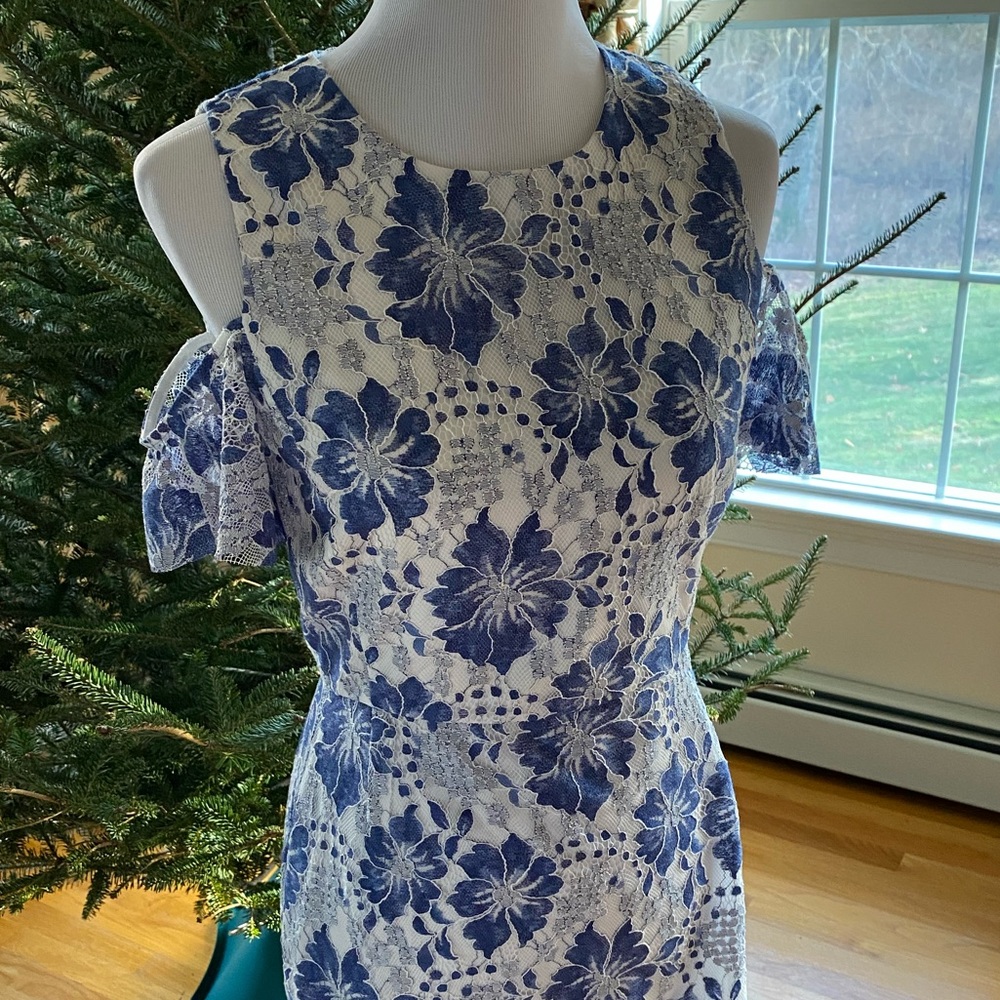 French Connection Easter Sz 4 Blue Lace Cold Shoulder Midi Dress